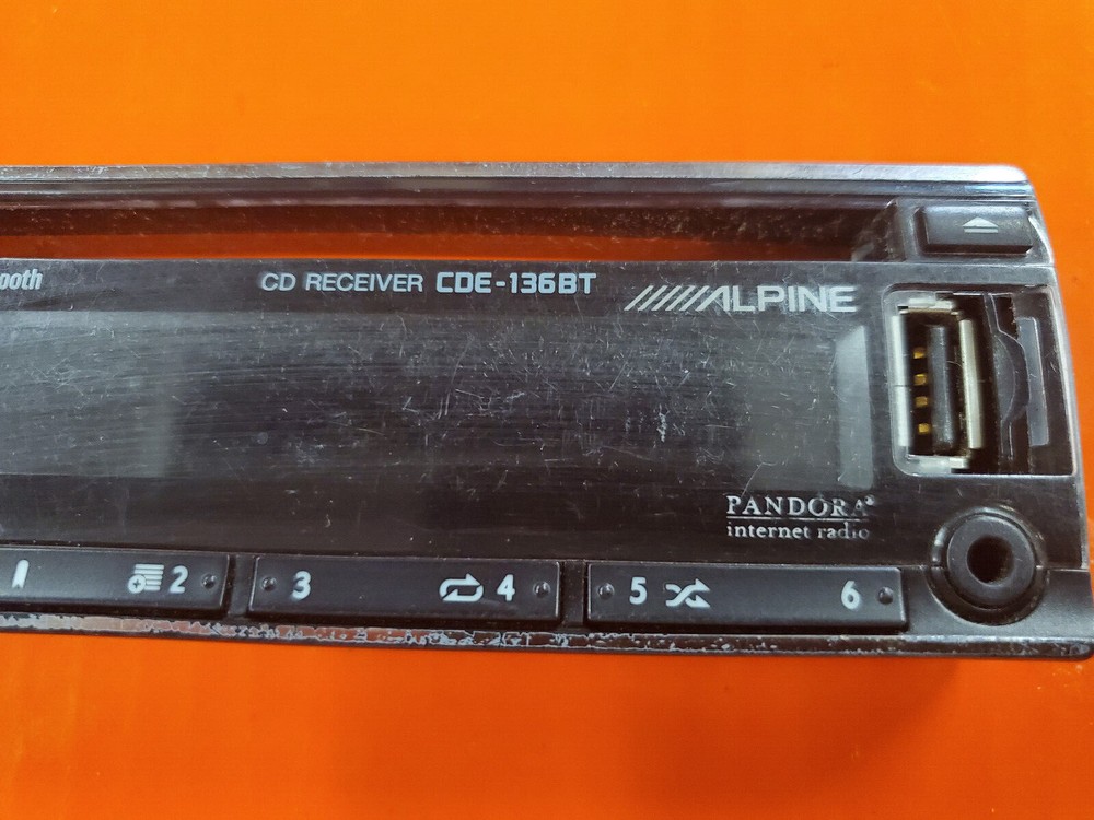 ALPINE CDE 136BT FACEPLATE