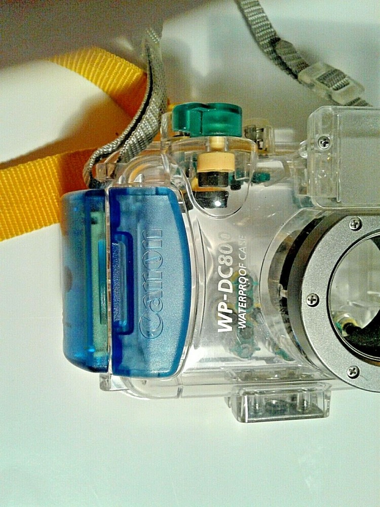 Canon Waterproof Camera Case. WP-DC800. Great Condition