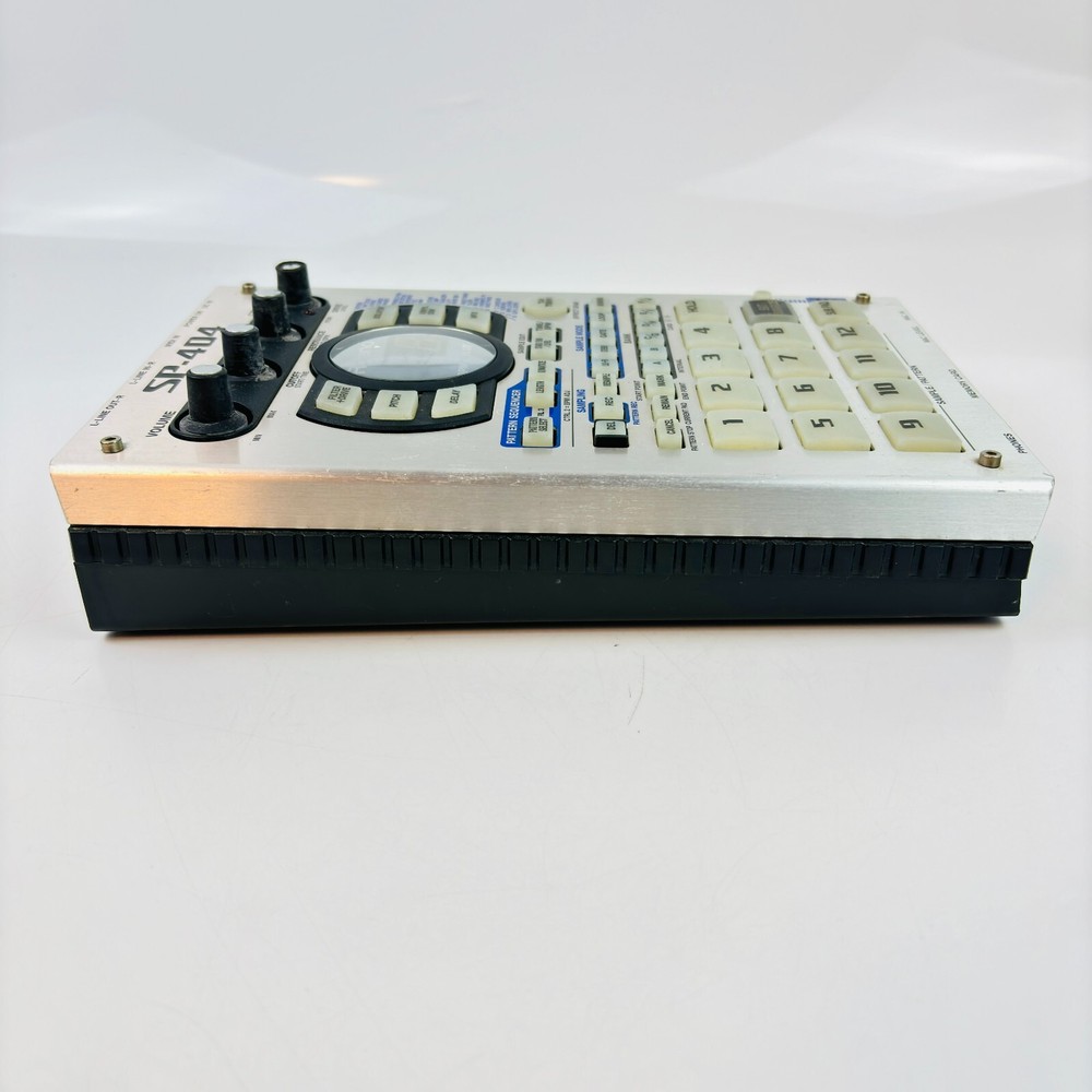 Roland SP-404 Portable Linear Wave Sampler Used Works With AC Adapter Tested