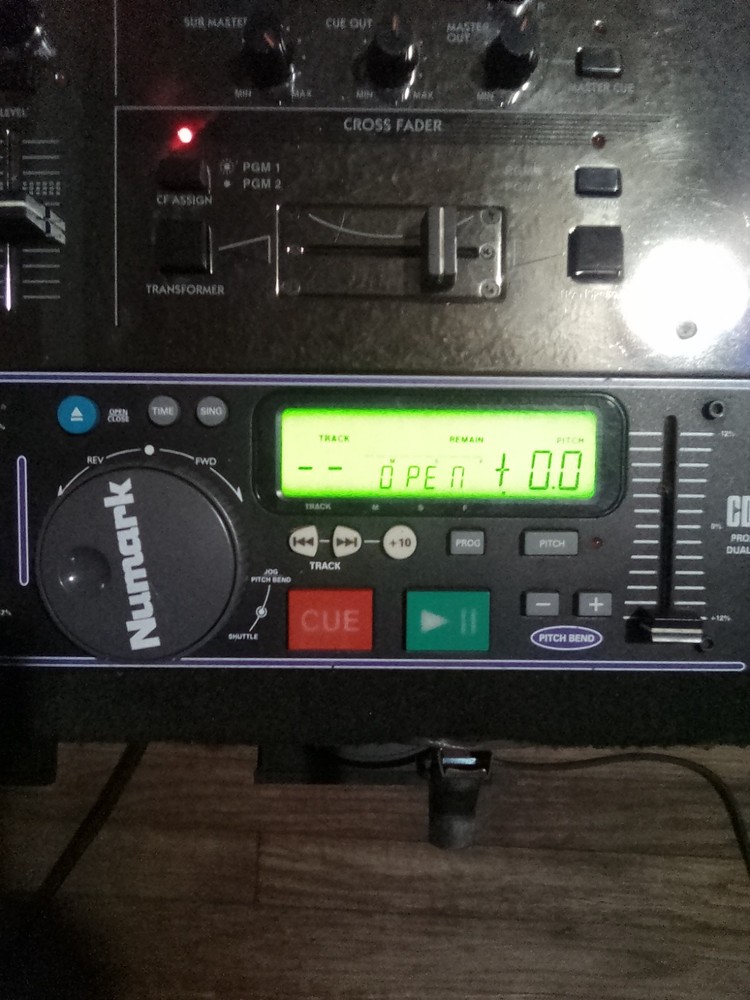 Numark Professional Dual CD Player and Control Unit CDN-22