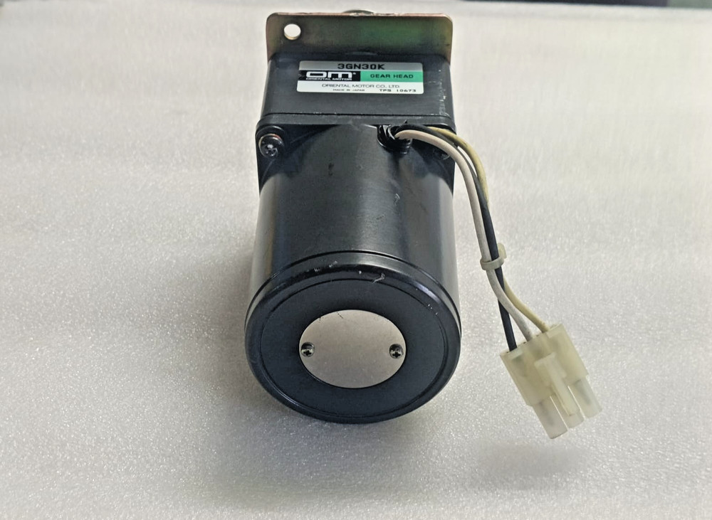 ORIENTAL REVERSIBLE MOTOR 3RK15GN-C-E6