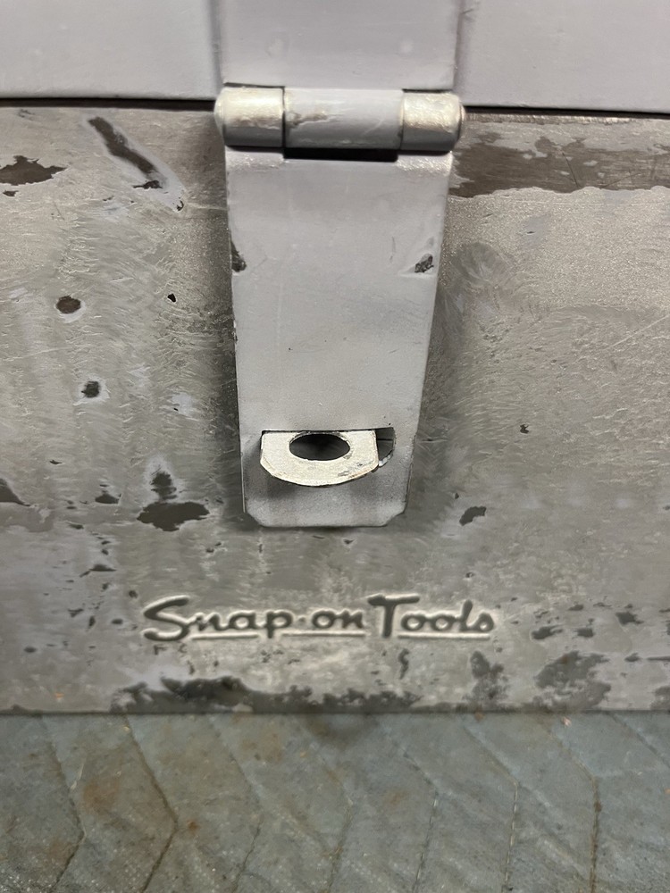 Vintage Snap - On Tool Box KR 25A