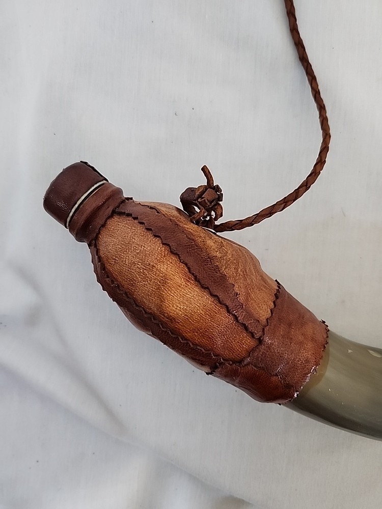 Gun Powder Horn Muzzleloader Reenactment Mountain Man Rendezvous LEATHER Plastic