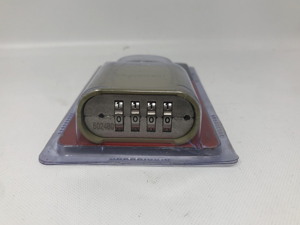Master Lock 875DLH Combination Lock Weather Resistant 2in Shackle