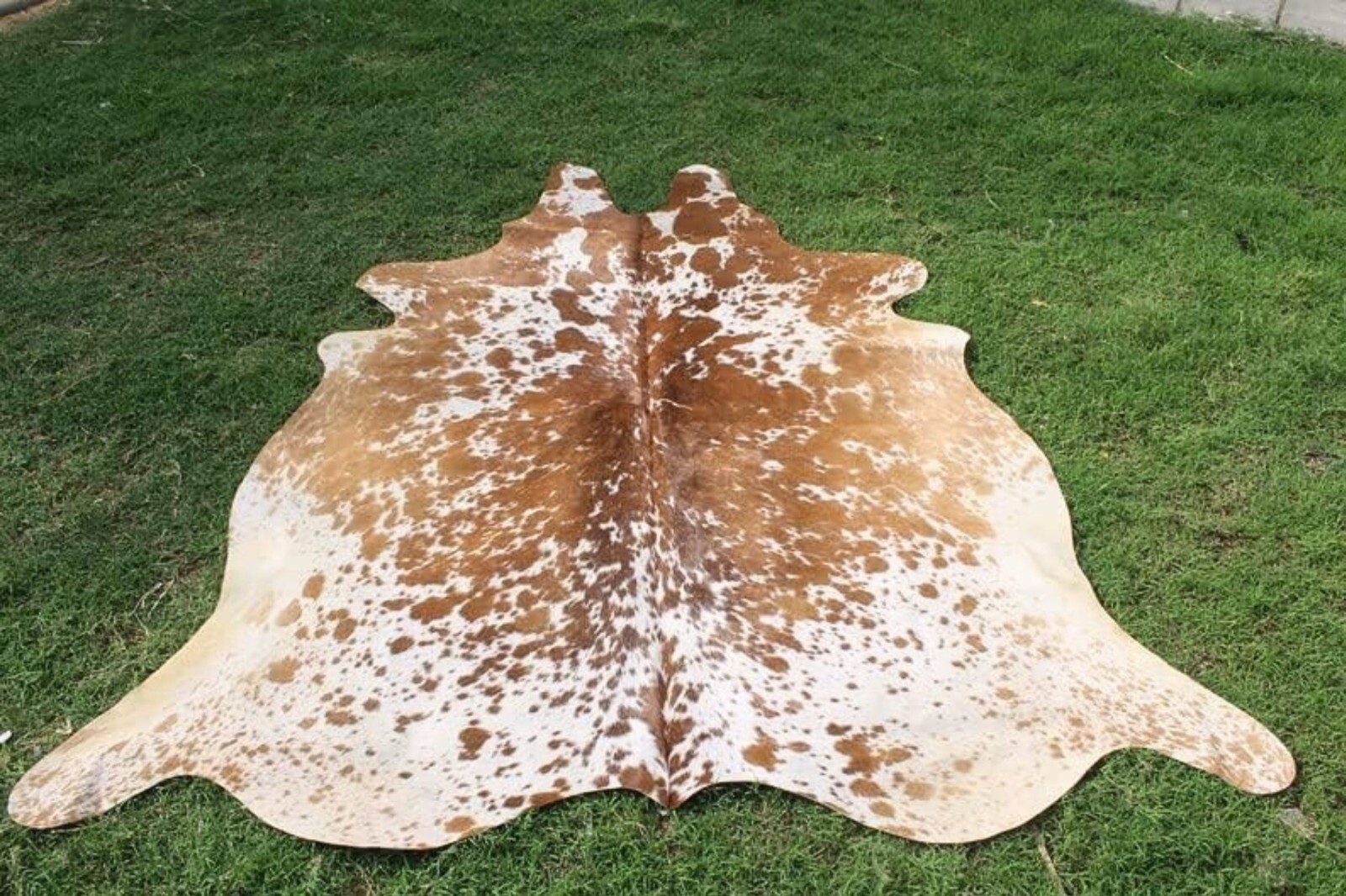 NEW LARGE 100% COWHIDE LEATHER RUGS TRICOLOR COW HIDE SKIN CARPET AREA
