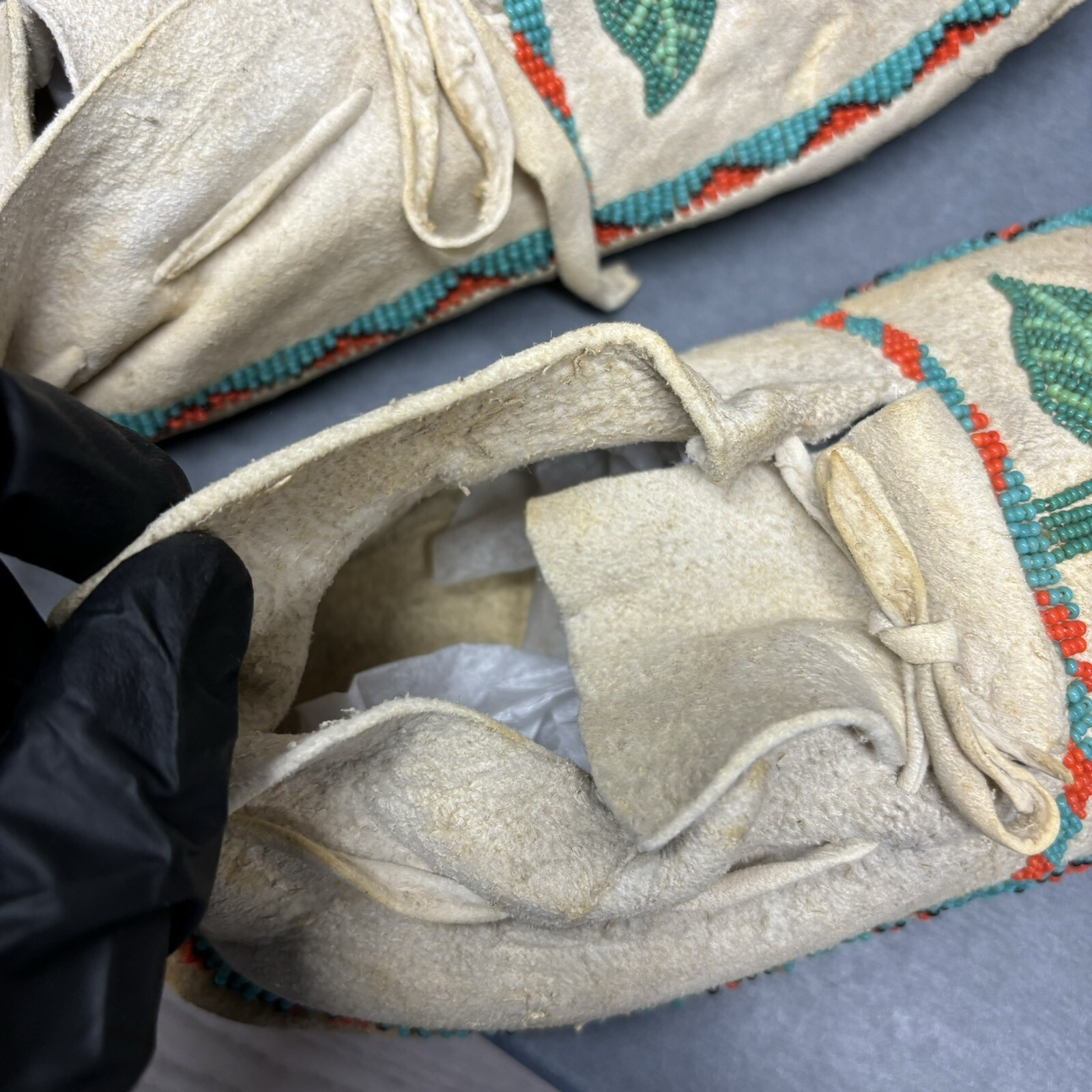 Antique Circa 1900 Northern Plains Beaded Moccasins Teal Orange Flower original