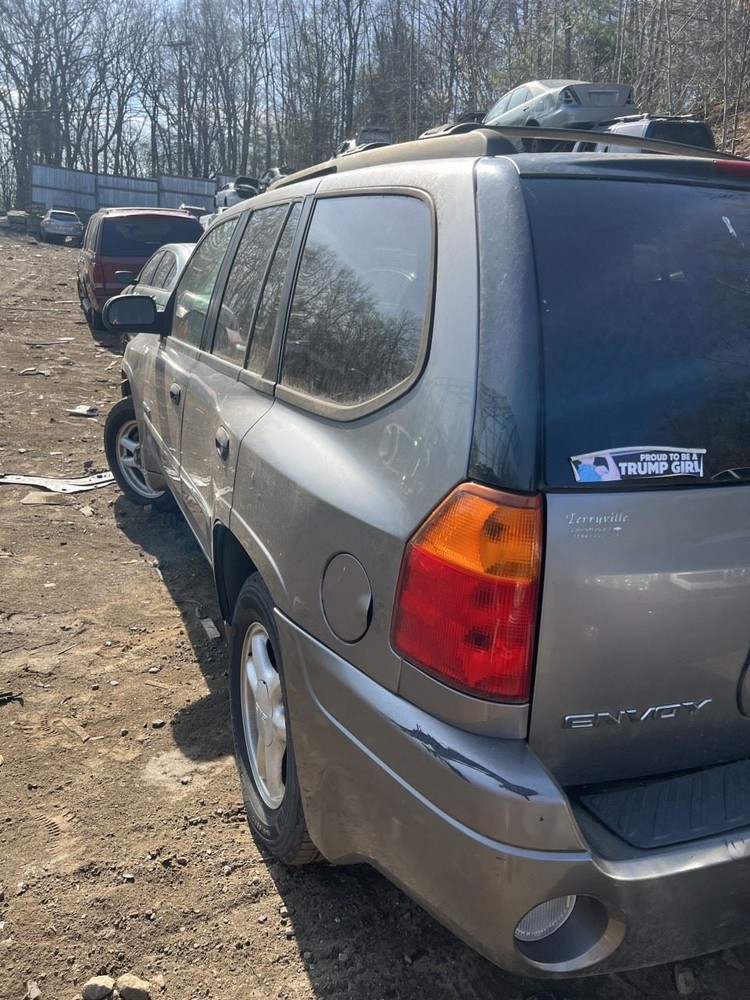 Fuse Box Engine Fits 2006 ENVOY OEM