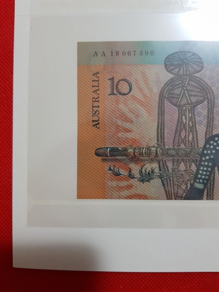 1988 AUSTRALIAN $10 FRASER/JOHNSTON FIRST POLYMER NOTE FOLDER AA 18 067 596