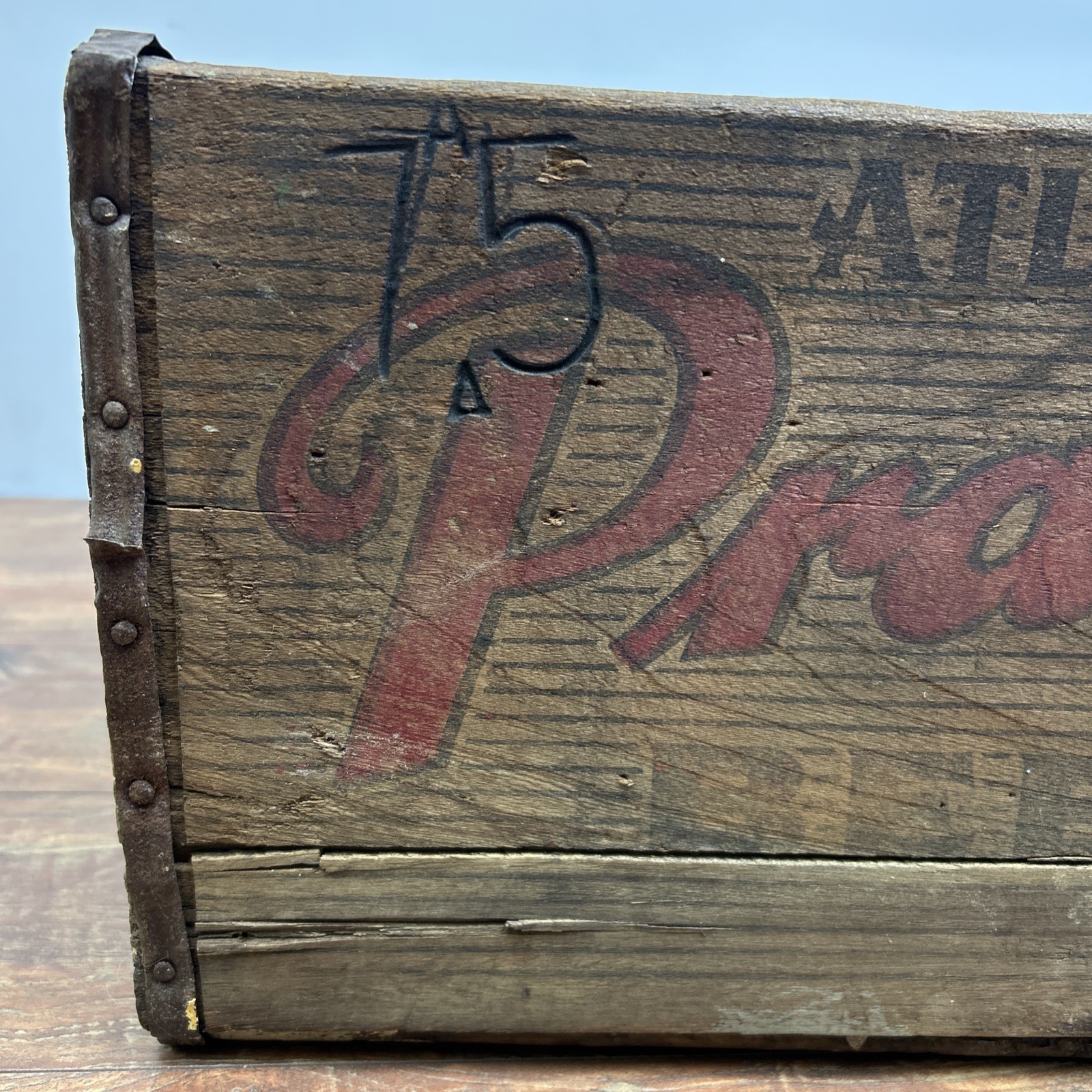 Atlas Prager Beer Crate Case Wood Chicago BW96 Wooden Advertising No Lid