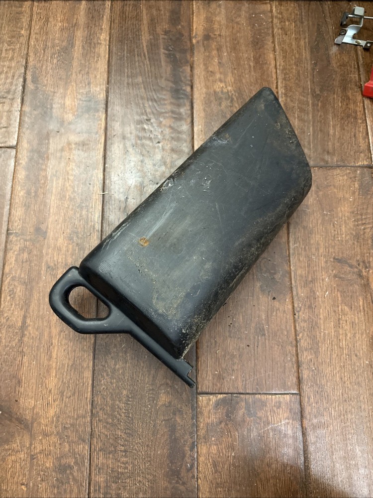 OEM Murray Briggs & Stratton 16814 PLUG  CHUTE ADAPTER