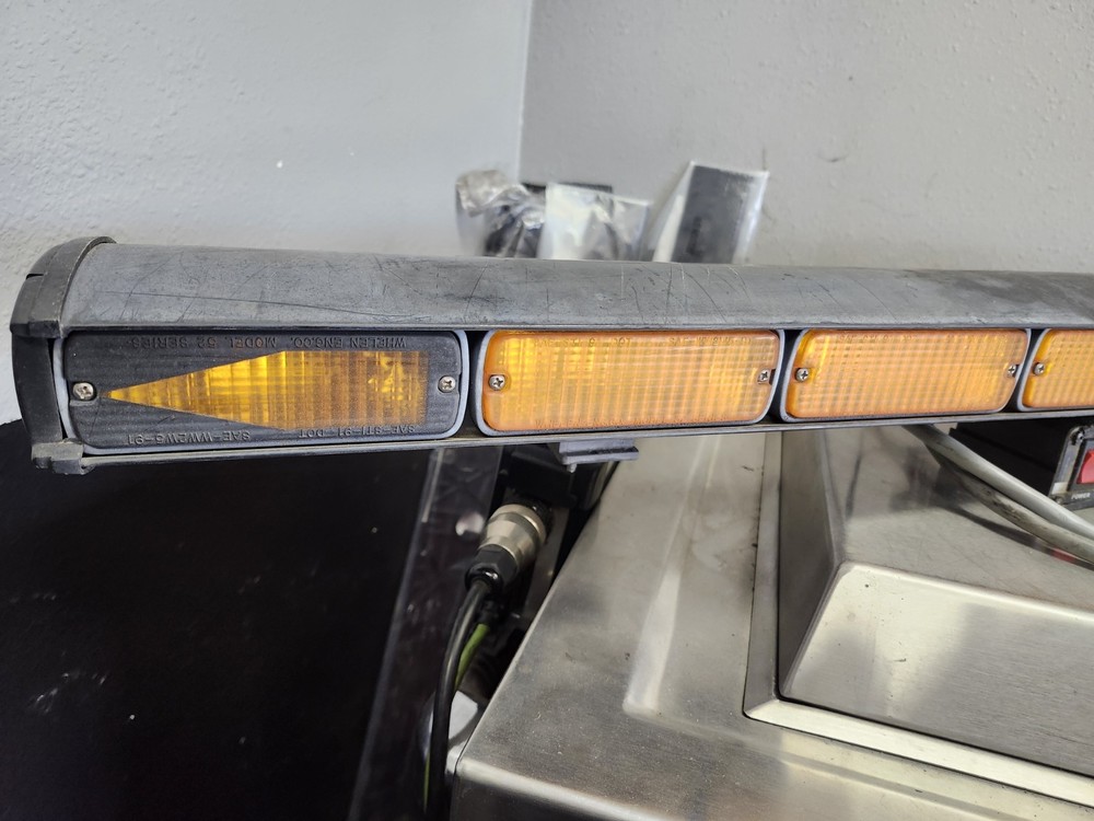 Whelen TA836A Traffic Advisor Amber Lightbar Arrow Light Bar With Controller