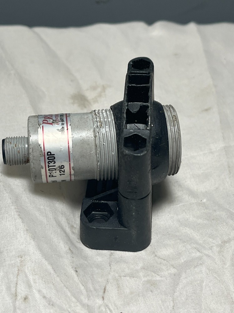 PRIME CONTROLS INC.  P10T30P INDUCTIVE SENSOR