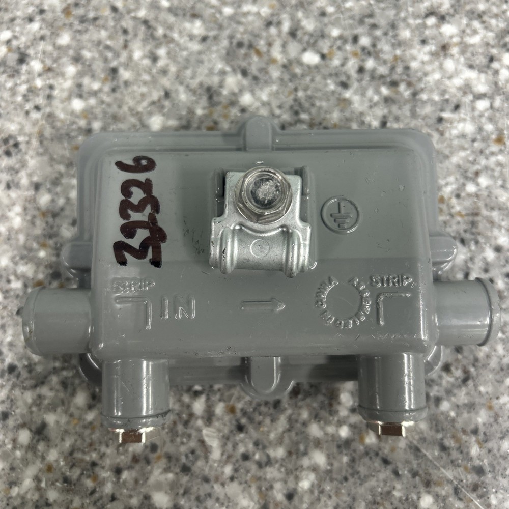 As Seen Arris FFT8-23Q/U Cable tap