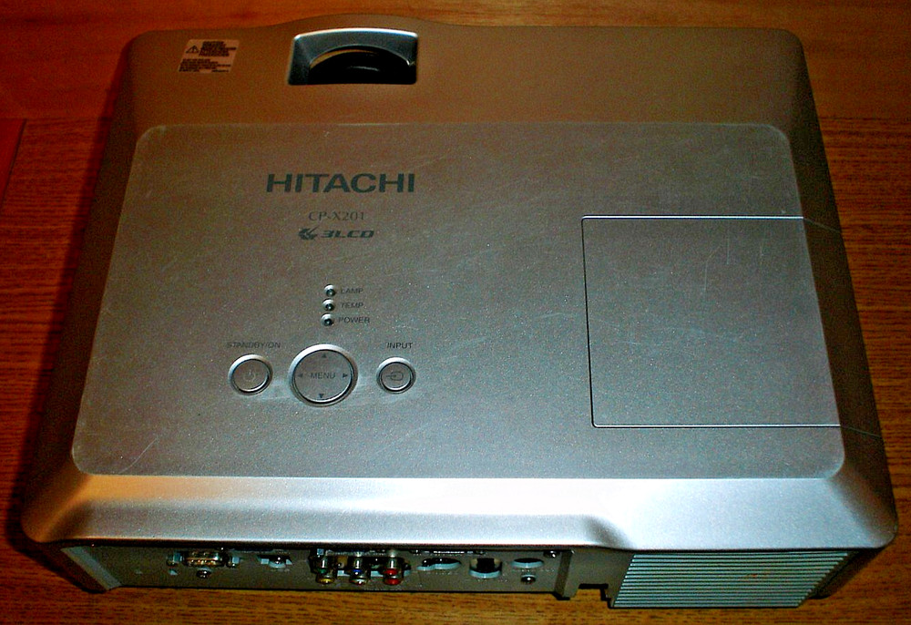 Hitachi Portable 3LCD LCD Projector Model CP-X201 CPX201