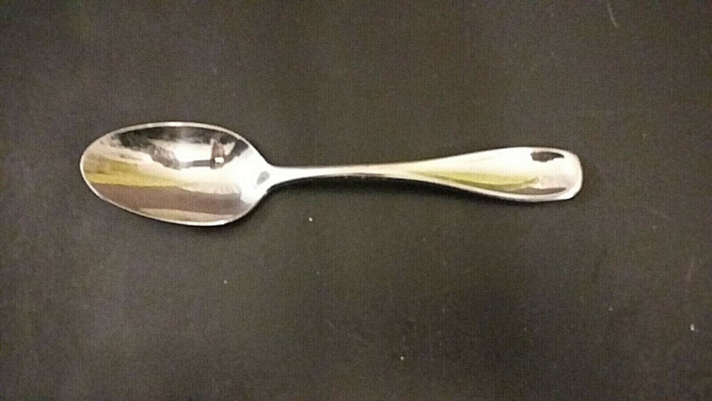 Oneida Voss Stainless teaspoon 6 1/4"