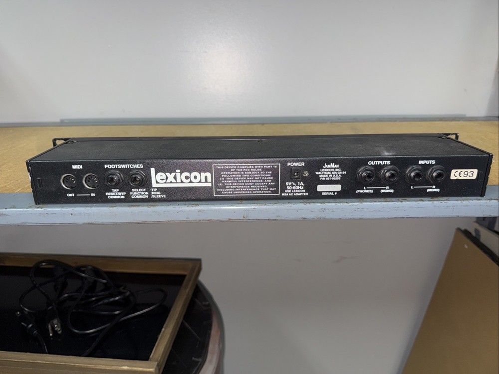 Lexicon JamMan Digital Delay/Looper Effects Unit 30+ Memory