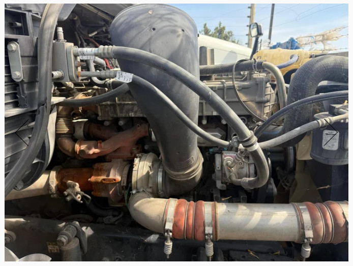 2015 Freightliner Cascadia - Engine Core