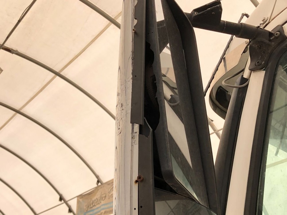 2003-2012 Volvo VNL POLY/CHROME Left/Driver Door Mirror - Used