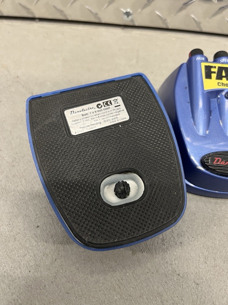 Untested Danelectro FAB Chorus Guitar Effects Pedal
