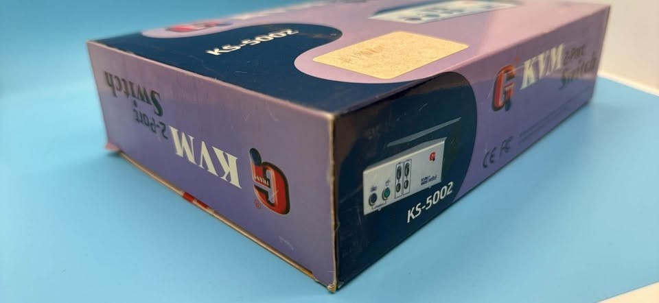2 & 4 Port VGA KVM Switches