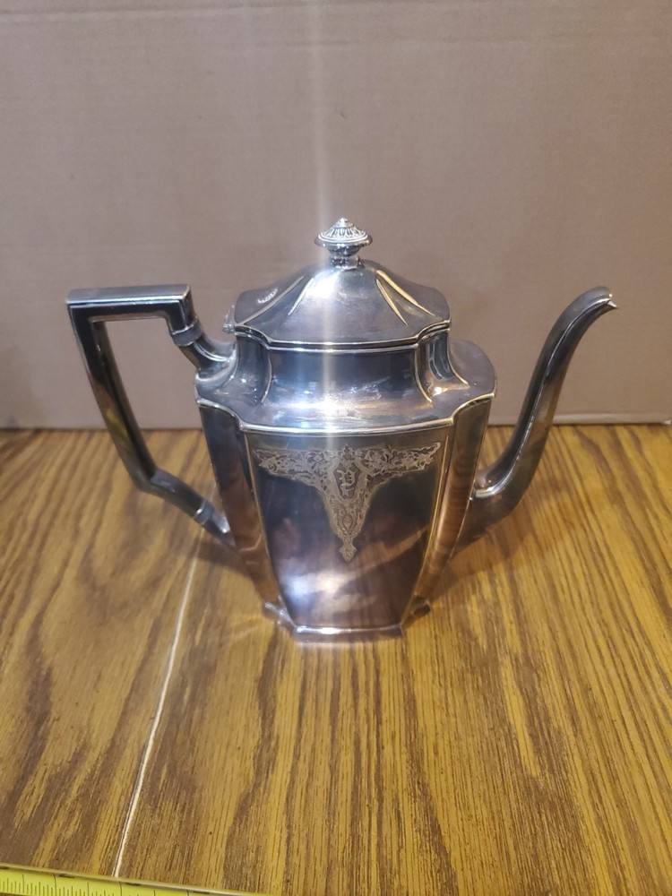 1847 Rogers Bros Tea Set Three-Piece Silver Plate 'Ancestral' Pattern