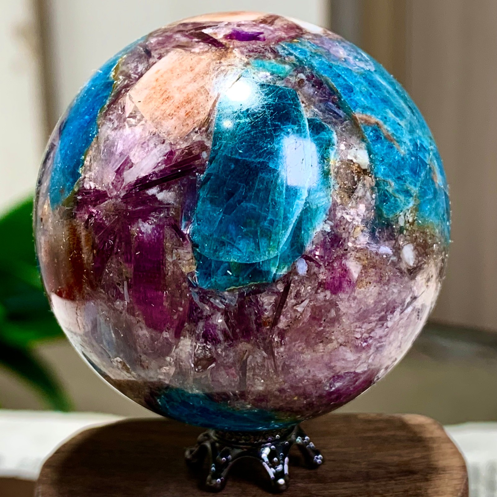 190G Natural Blue Aptite +Sun Stone purple lepidolite Sphere mineral sample