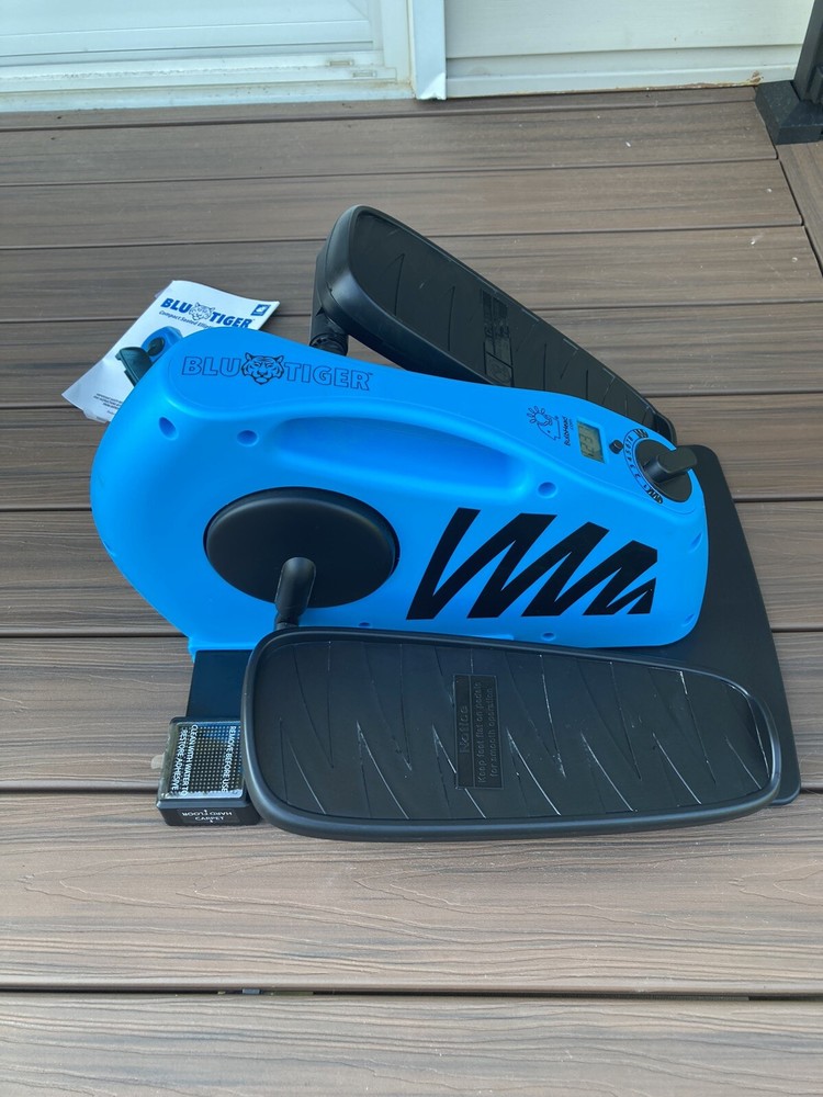 BLU TIGER Compact Seated Elliptical Machine
