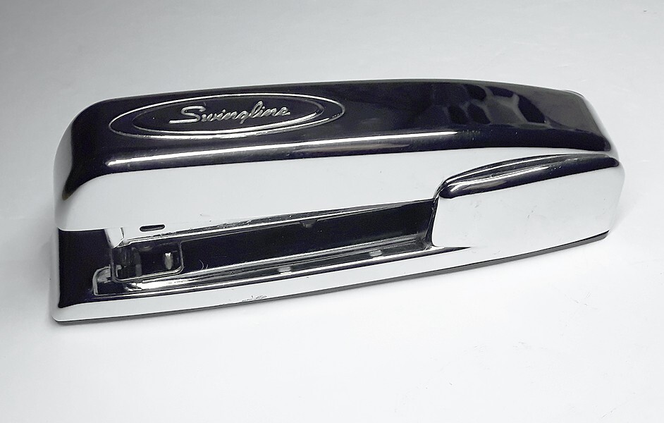 SWINGLINE ▪️747▪️ POLISHED CHROME DESKTOP STAPLER 🔸️ VERY CLEAN