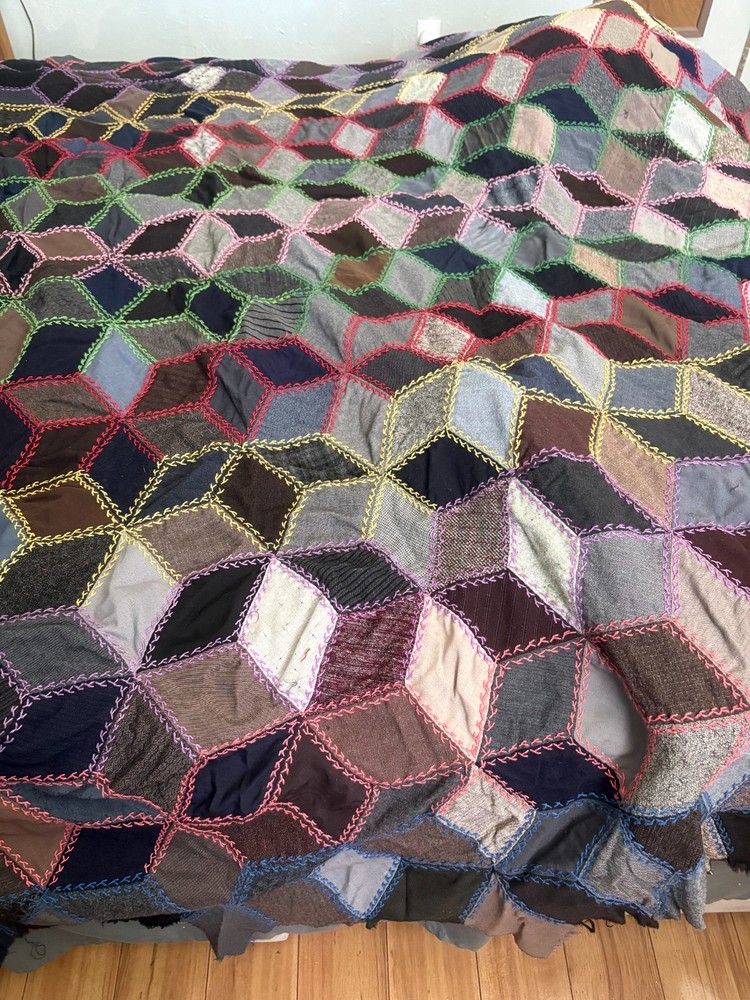 VTG Handmade Tumbling Block Pattern Quilt Baby Blocks Cubework Optical Illusion