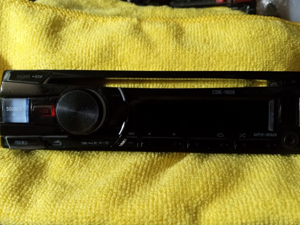 Alpine CDE-150E Faceplate Only