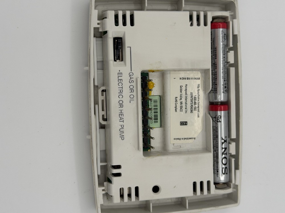 Honeywell Home RTH111B Non-Programmable Thermostat