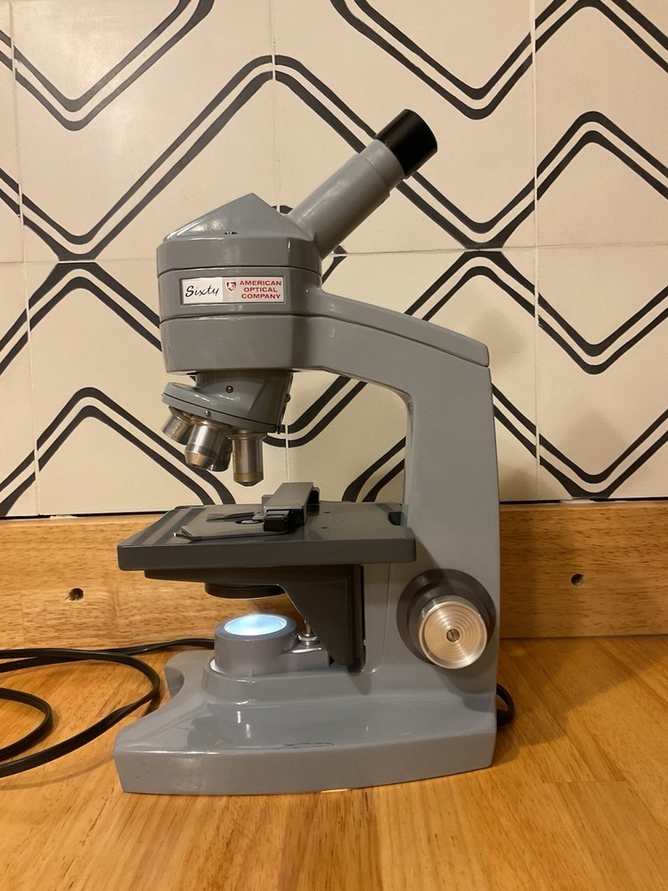 American Optical Educational Microscope Series Sixty (60) With 4 Objectives