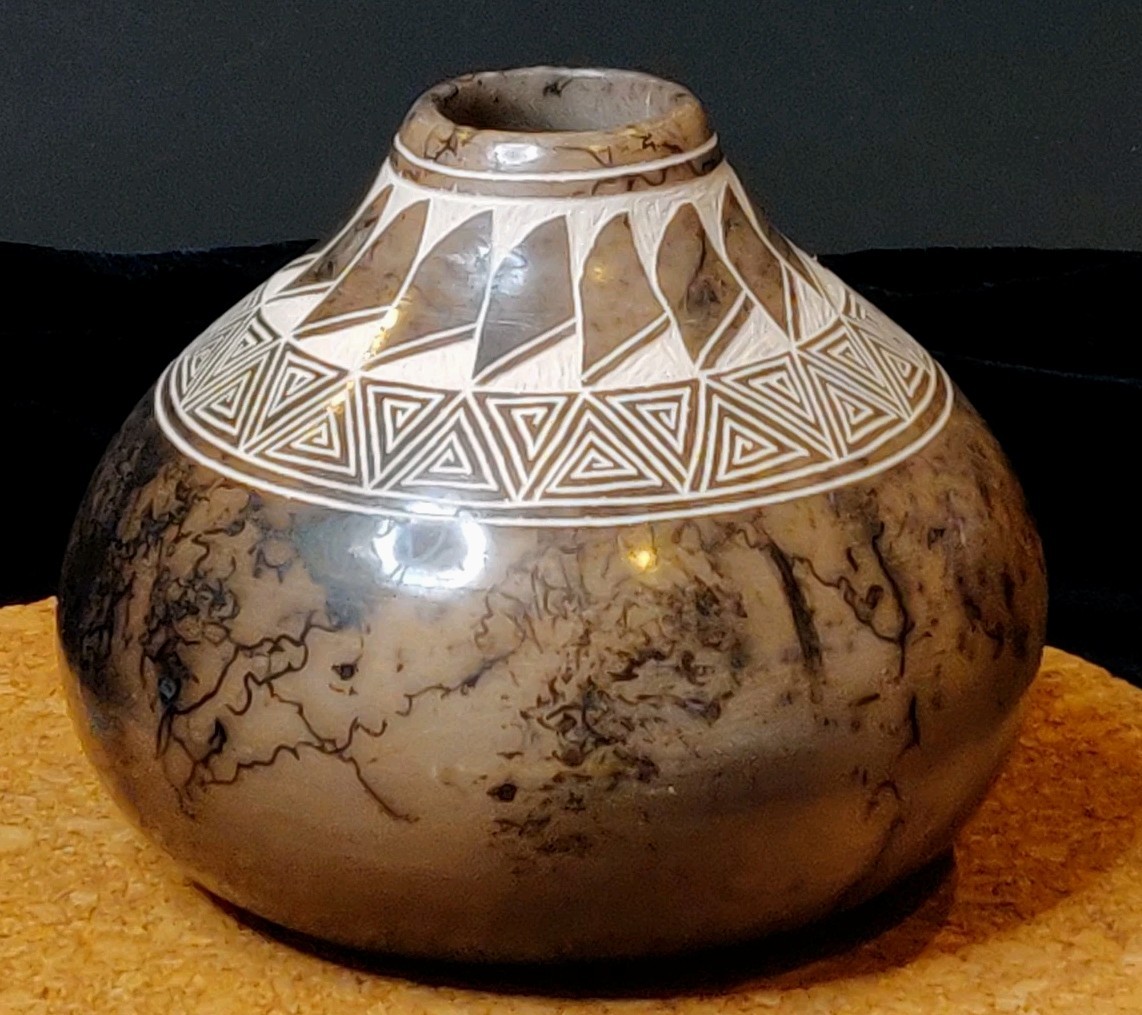 Vintage Signed Veronica Louis Acoma Pueblo Native American Pottery Vase 3.5"X4"