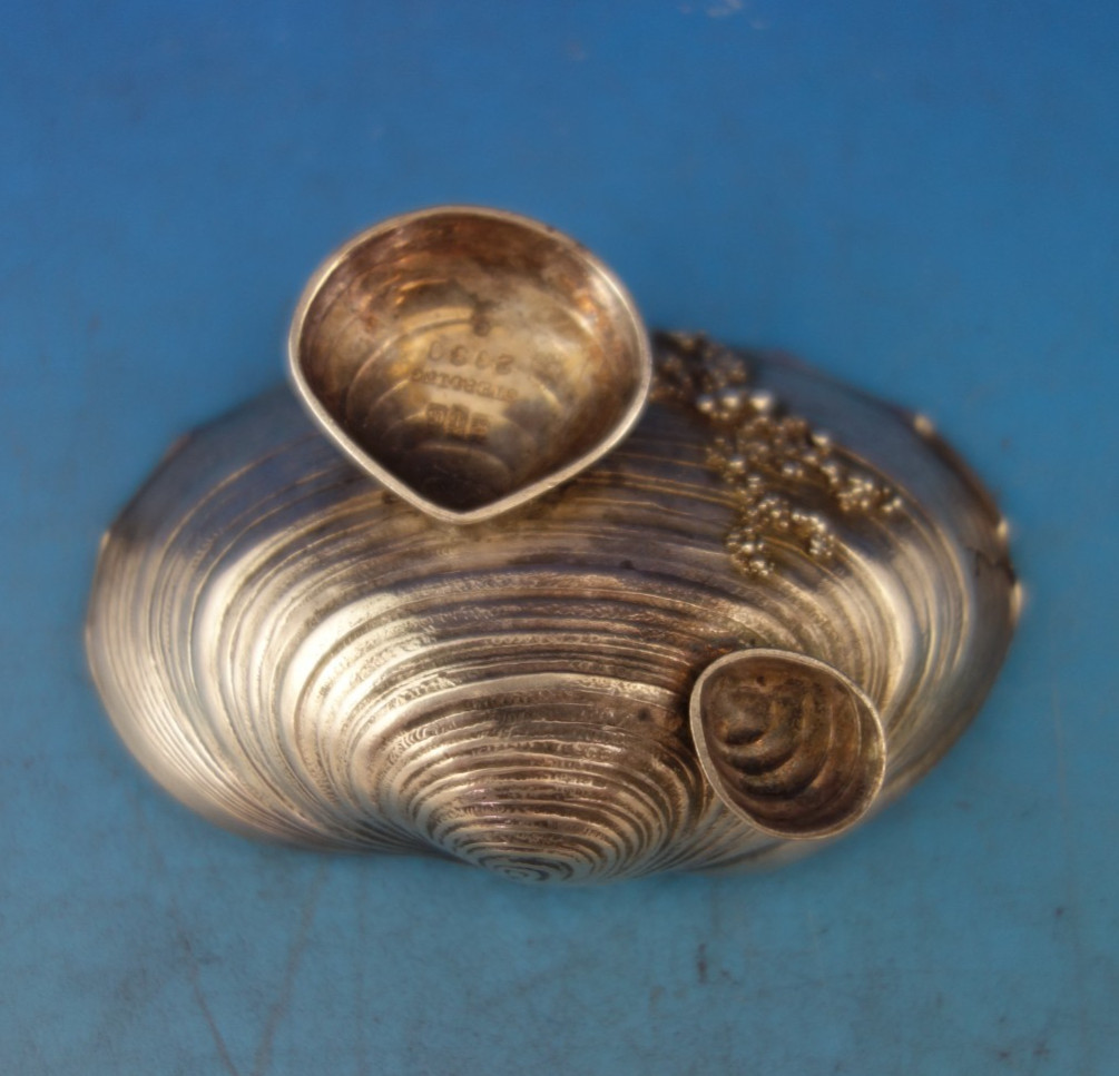 Narragansett by Gorham Sterling Silver Salt Dip w/Design on Bottom Right (#8789)