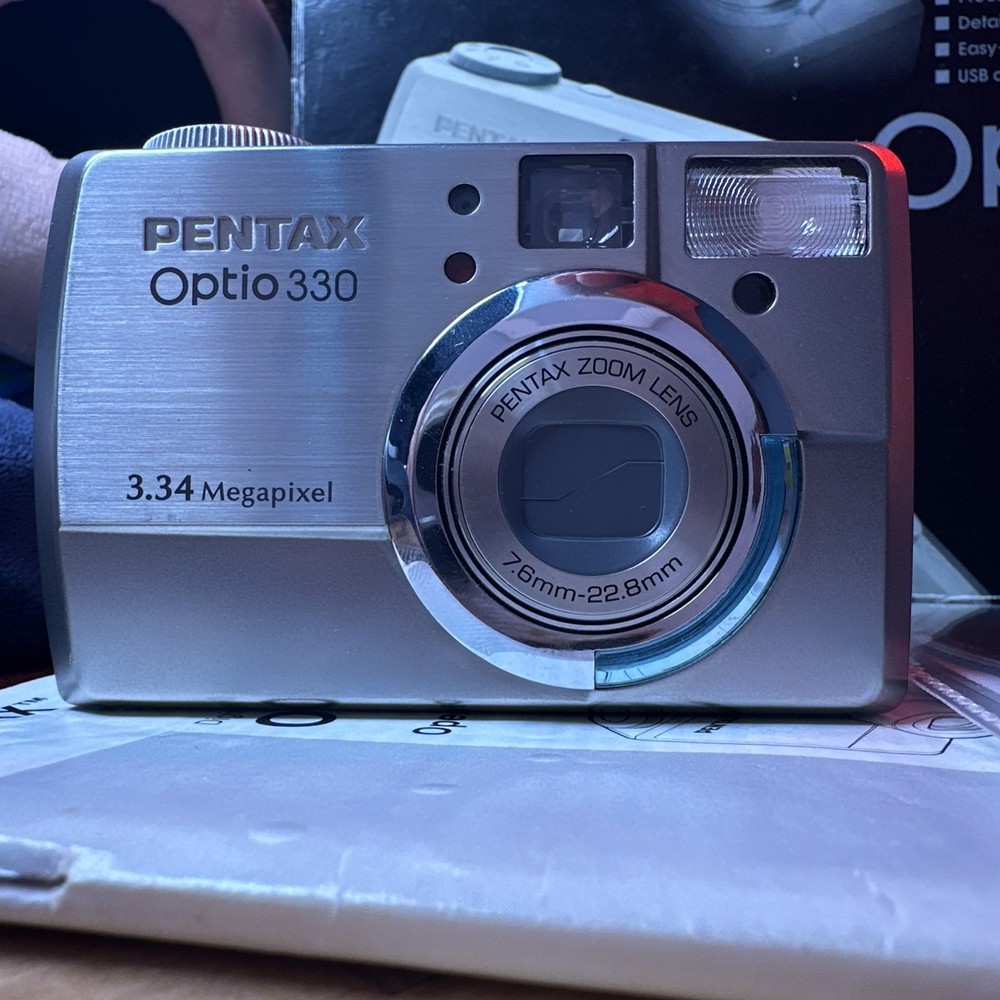 PENTAX Optio 330 3.34MP Digital Compact Camera Charger & Battery Tested working