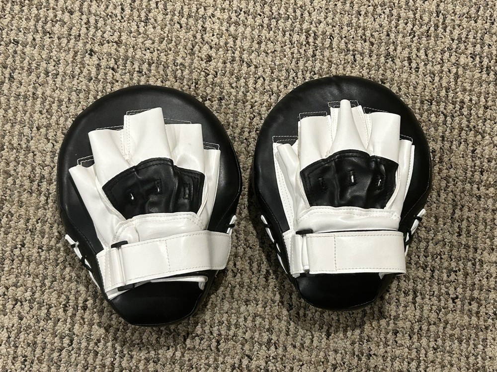 MMA/Boxing Focus Training Mitt Set (2 Mitts)