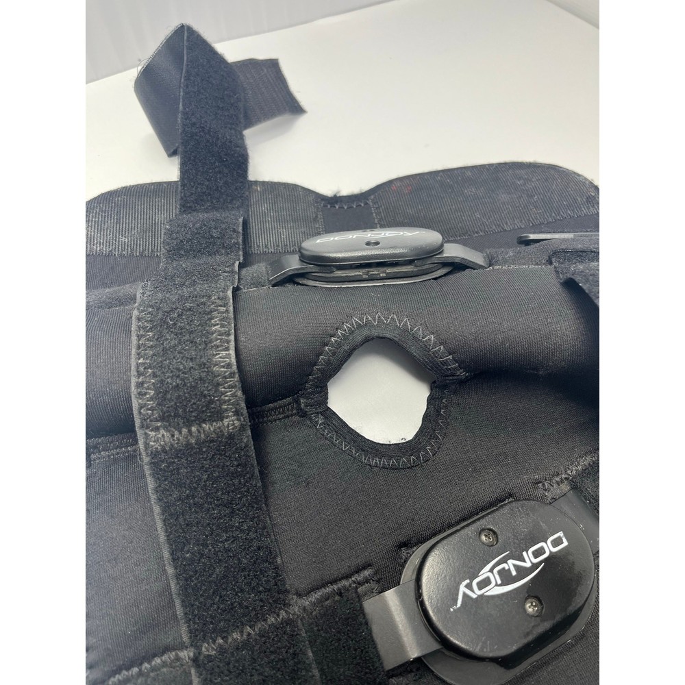 DonJoy Hinged Knee Wrap Around Size Large Pre-Owned in Good condition