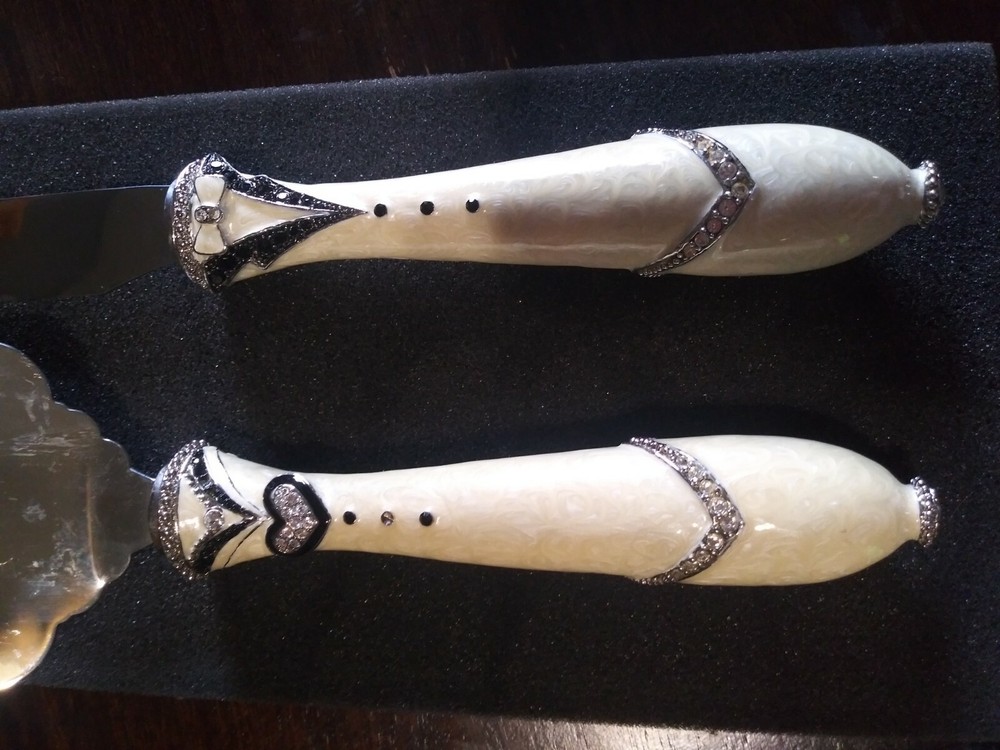 Things Remembered Wedding Cake Serving Set