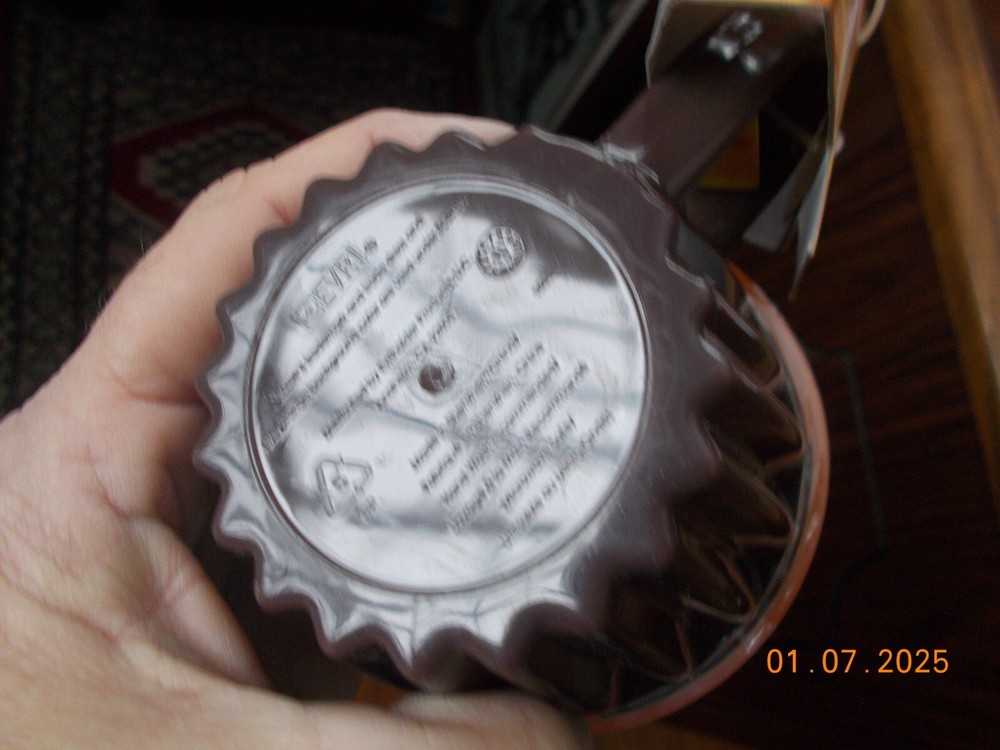 NIP Reese's Lava Cake Maker with Recipe
