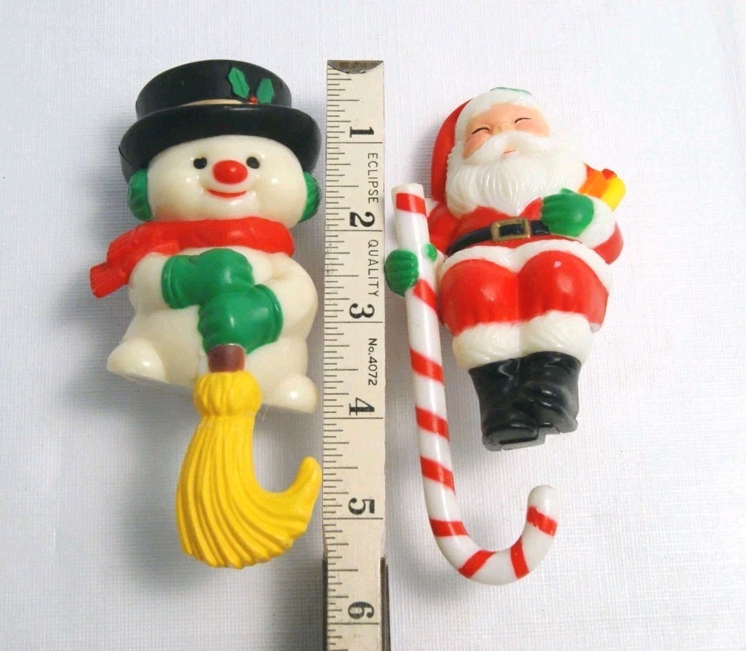Vintage 1980s Plastic Holiday Stocking Hanger Set – Santa Snowman Reindeer READ