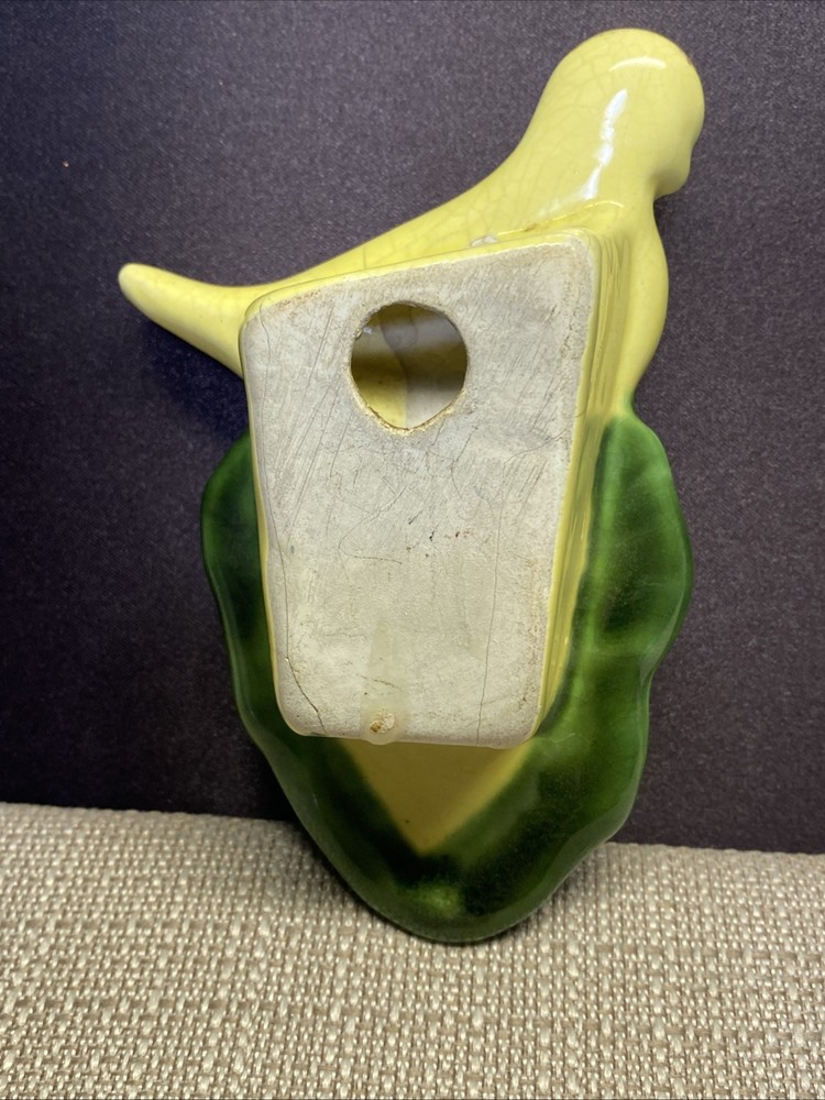 VINTAGE CERAMIC SCISSORS BIRD WALL MOUNT