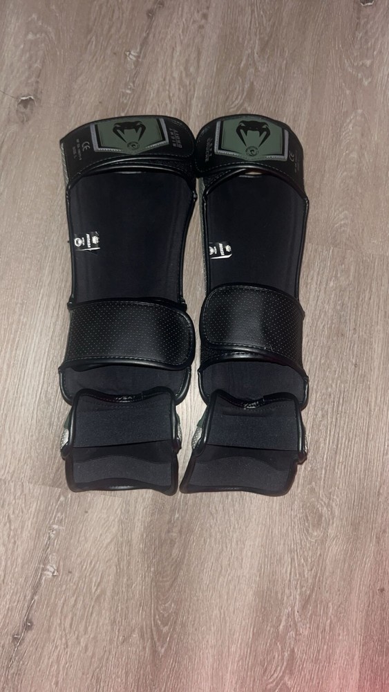 Venum Elite Shin Guards Large