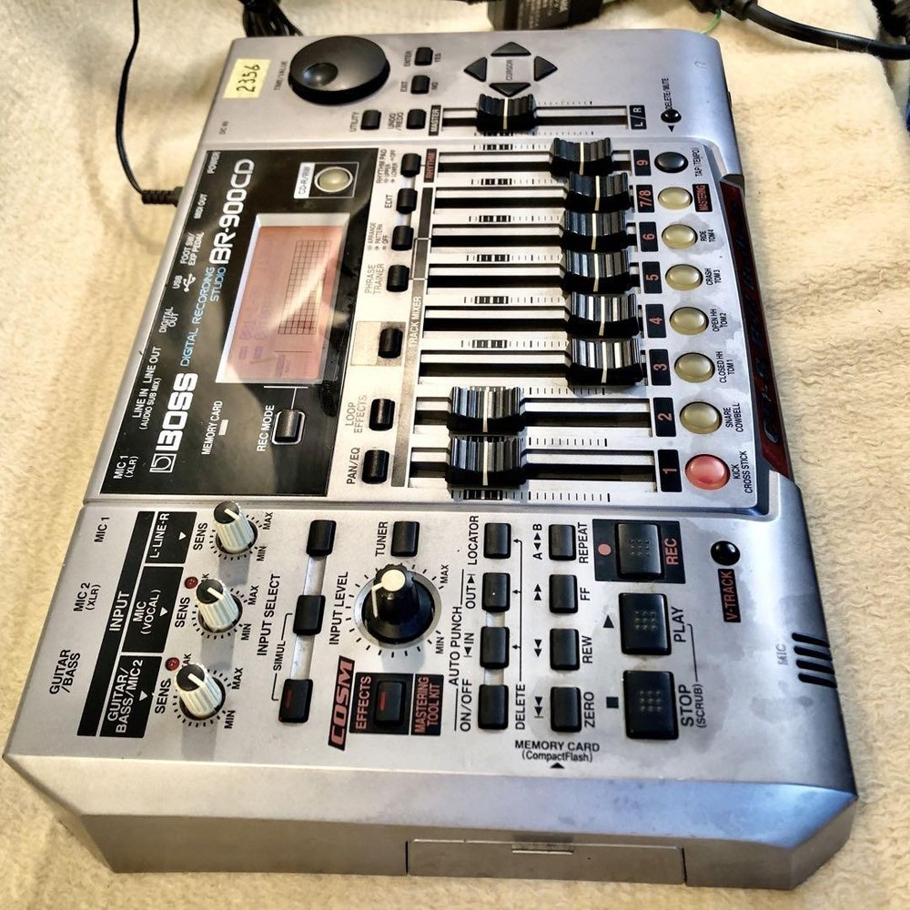 BOSS BR-1600CD Digital Record Studio Multi Track Recorder