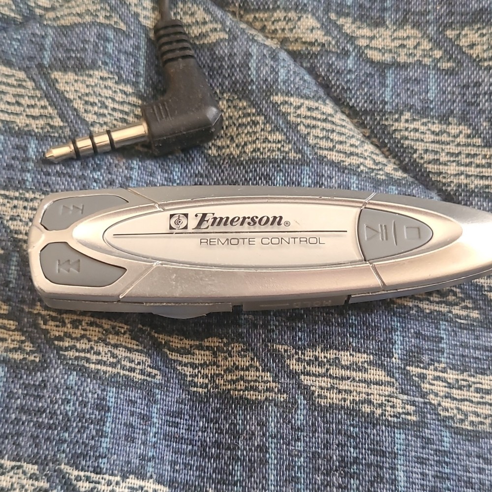 Emerson Remote Control Silver Gray 3.5mm Headphone Jack Clip