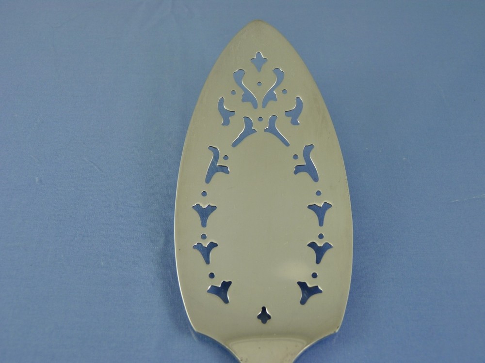 BERKELEY 1929 FLAT SERVER PIERCED 28 LARGE BY PEERLESS SILVER PLATE