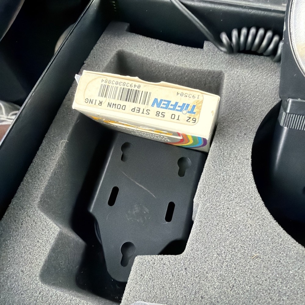 Vivitar Macroflash 5000 Auto Manual Flash Ring Plus Extra Look