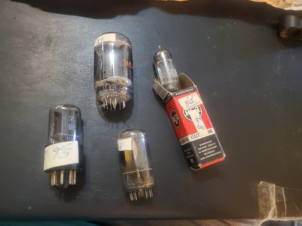 4pcs ELECTRON TUBES / Brand RCA / NEW