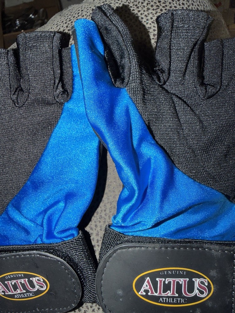Genuine ALTUS Multi Sport Glove Medium Blue/Blk