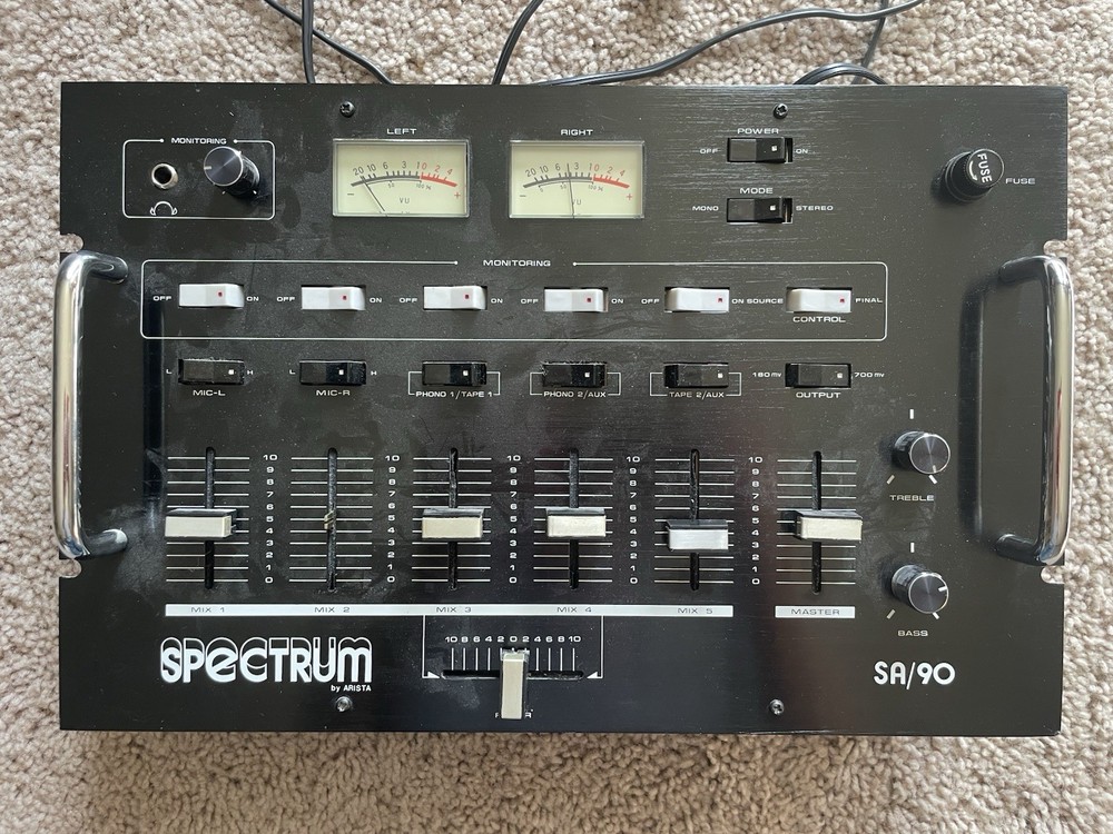 Spectrum Universal Stereo Mixer-Not Tested…Powers On