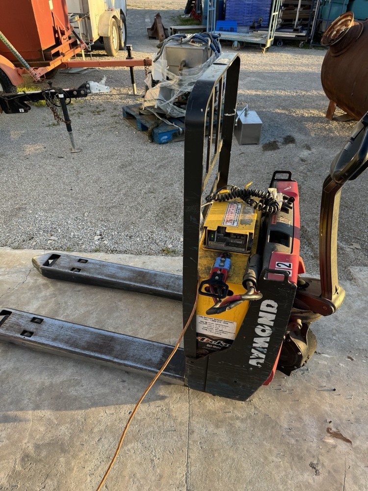 Raymond Electric Pallet Jack 8210